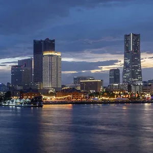 Hotel Apa & Yokohama Bay Tower